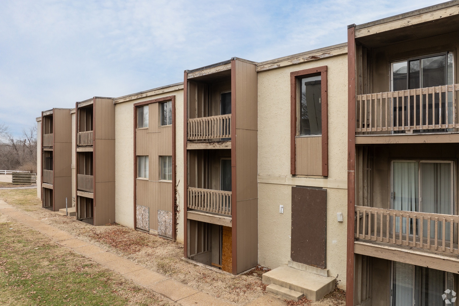Park Pointe Apartments exterior in St. Louis, MO