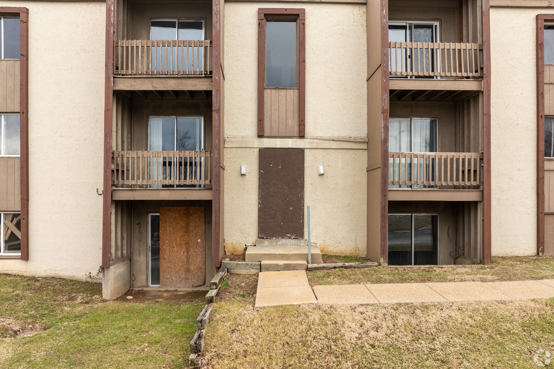 Park Pointe Apartments exterior in St. Louis, MO